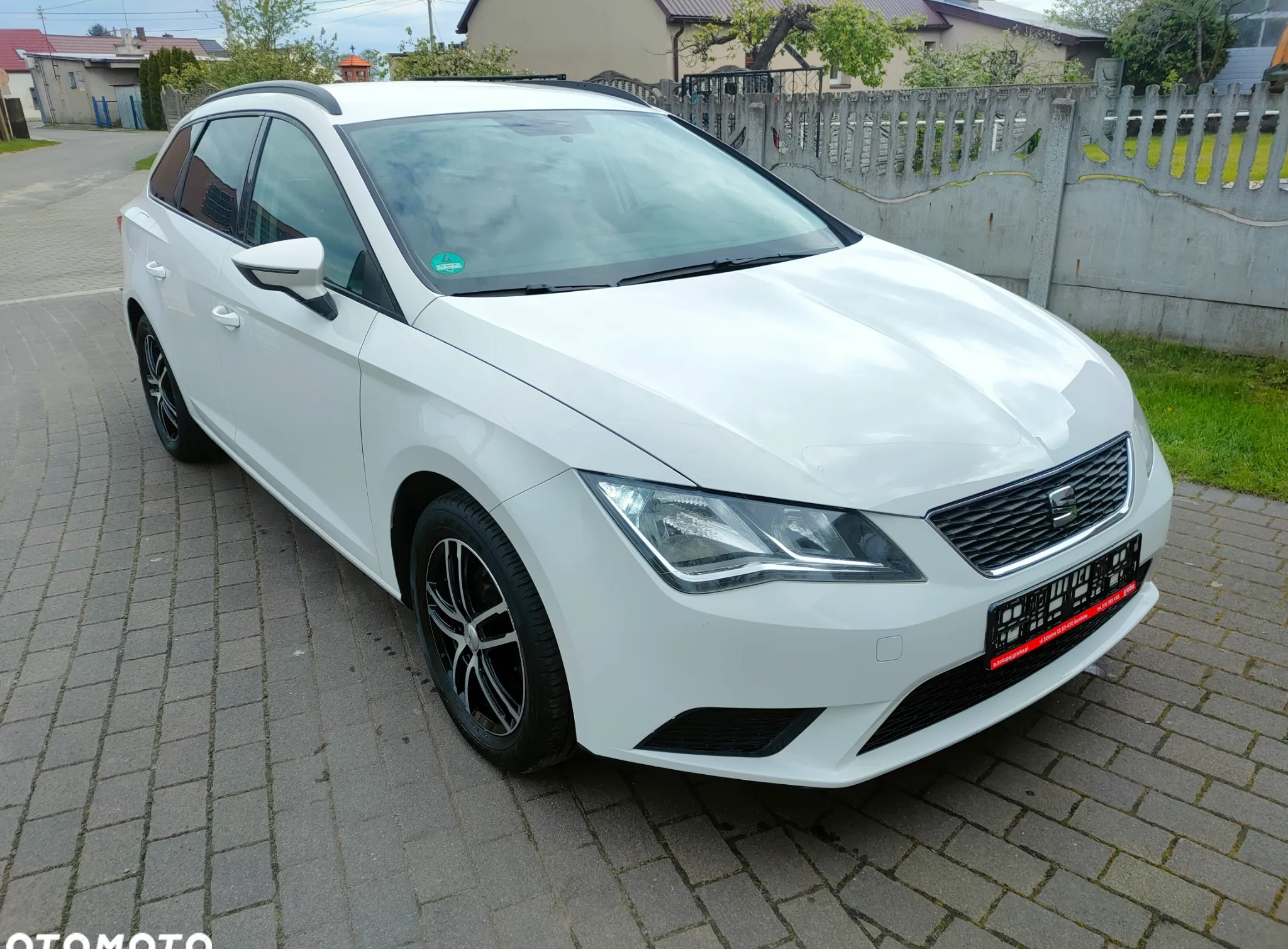 Seat Leon cena 36900 przebieg: 158000, rok produkcji 2014 z Sanok małe 352